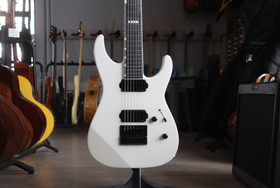 ESP E-II M-II 7B Baritone EverTune Pearl White 2024 (käytetty)