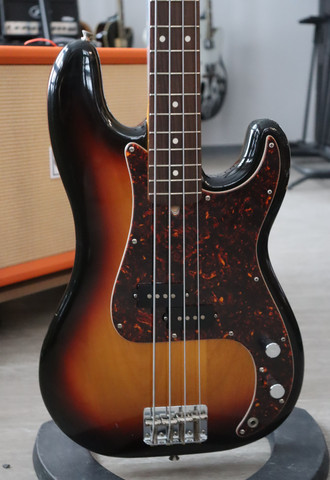 Fender ‘62 Reissue Precision Bass 2002 Japan (käytetty)