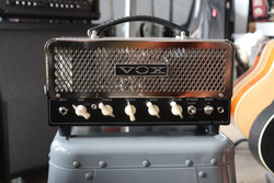 Vox Night Train NT15 H+gig bag (käytetty)