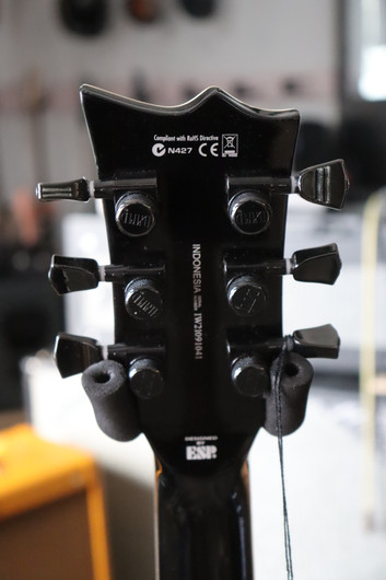 ESP LTD EC-1000S Fluence Black 2021 sähkökitara (käytetty)