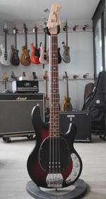 Sterling By Music Man SUB RAY4 Ruby Redburst sähköbasso (käytetty)