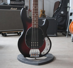 Sterling By Music Man SUB RAY4 Ruby Redburst sähköbasso (käytetty)