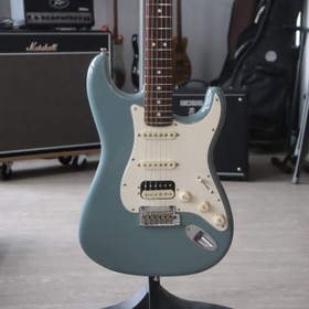 Fender American Pro Stratocaster HSS ShawBucker 2018 (käytetty)