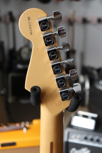 Fender American Stratocaster 2003+ kova laukku (käytetty)