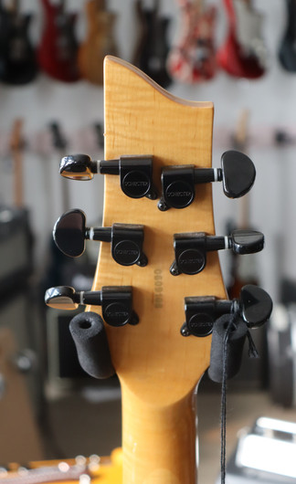 Schecter Omen Extreme 6 BCH + Coffin Case (käytetty)