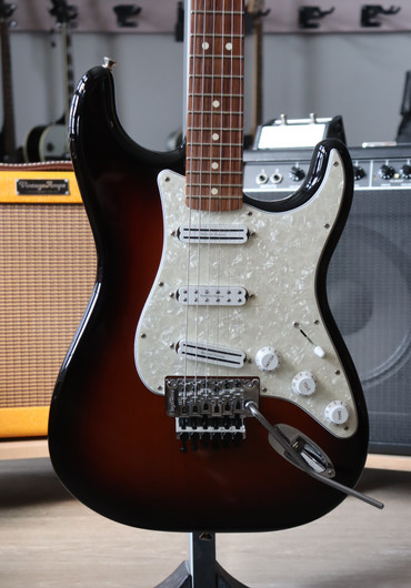 Fender Dave Murray Strat 2TSB sähkökitara 2019 + gig bag (käytetty)