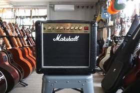 Marshall DSL1CR kitarakombo + jalkakytkin (käytetty)