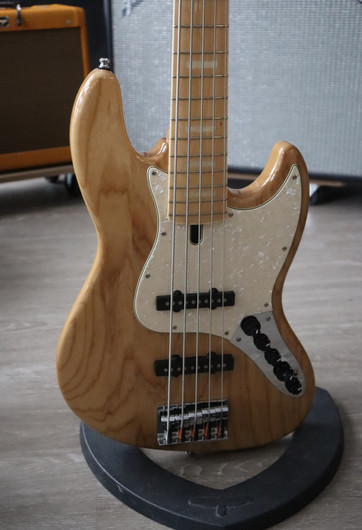 Sire Marcus Miller V7 Swamp Ash 5 NT sähköbasso (käytetty)