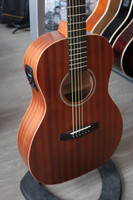 Tanglewood TW3E Winterleaf Parlour Mahoghany + kova laukku (käytetty)