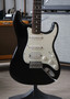 Fender Stratocaster HSS 2015 sähkökitara + gig bag (käytetty)