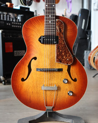 Godin 5th Avenue Kingpin Cognacburst + Soft Case (käytetty)