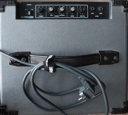 1980s Roland SCB-60 Bassovahvistin (käytetty)