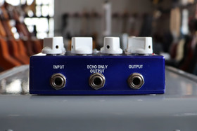 Mad Professor Dual Blue Delay efektipedaali (käytetty)