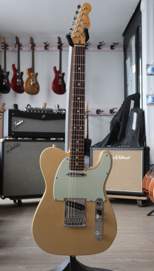 Fender Custom Shop Custom Deluxe Telecaster 2010 Desert Sand(käytetty)