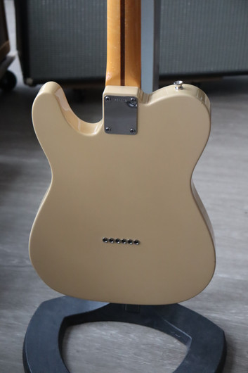 Fender Custom Shop Custom Deluxe Telecaster 2010 Desert Sand(käytetty)
