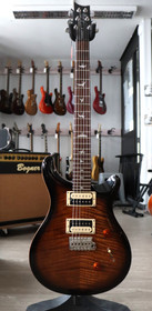 PRS SE Custom 24 Black Gold Burst 2021 sähkökitara + gig bag (käytetty)