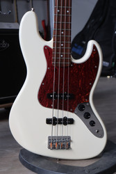 Tokai APB Jazz Sound basso (käytetty)
