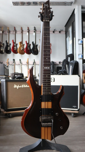 ESP LTD F-2E sähkökitara Gloss Natural  (käytetty)