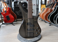 Warwick Fortress One 1995 sähköbasso + gig bag (käytetty)