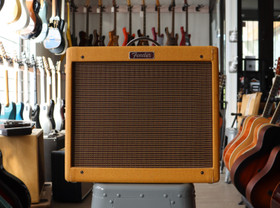 Fender Blues Junior LTD kitarakombo 2019 (käytetty)