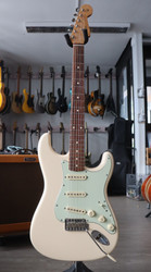 Fender Vintera 60s Mod Stratocaster PF, Olympic White (käytetty)