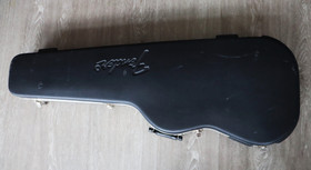 Fender American Stratocaster 2007+ kova laukku (käytetty)