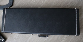 Suhr Pete Thorn Signature Series Black 2020 + kova laukku (käytetty)