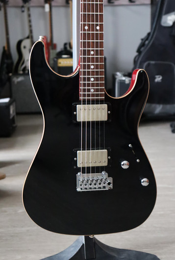 Suhr Pete Thorn Signature Series Black 2020 + kova laukku (käytetty)