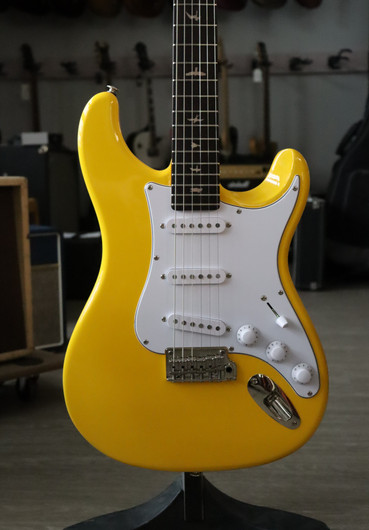 PRS SE Silver Sky Dandy Lion 2025 sähkökitara + gig bag (käytetty)