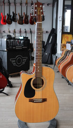 Takamine EG530C Natural vasenkätinen (käytetty)