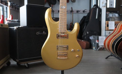 Musicman Silhouette Gold Roller BFR 2009 Lucky Gold + Case (used)