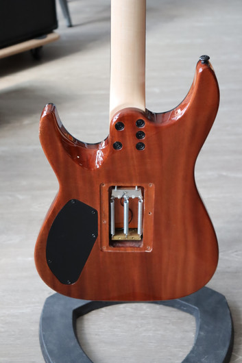 Schecter C-6 Pro FR 2021 sähkökitara + gig bag (käytetty)
