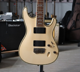  Ibanez SA Series MA280 Antique White sähkökitara (käytetty)