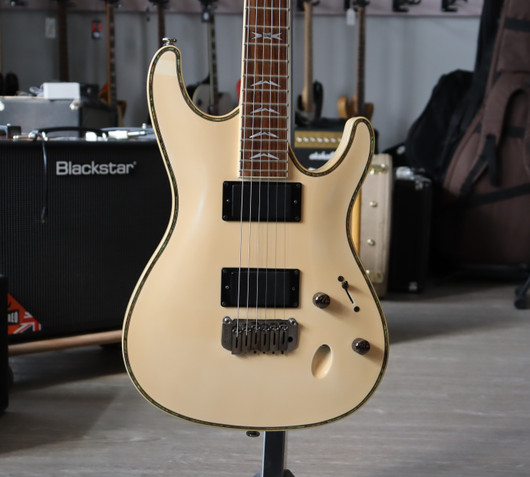  Ibanez SA Series MA280 Antique White sähkökitara (käytetty)