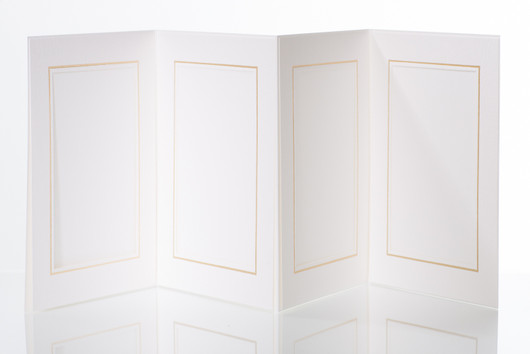 Kartonkikansio 4:lle 12 x 15 kuvalle