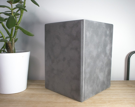 Isompi samettikansio 2:lle kuvalle