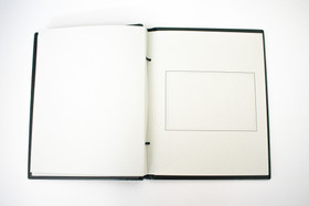 Välilehti 1:llä vaaka-aukolla