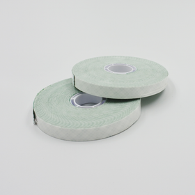 Kaksipuoleinen teippirulla