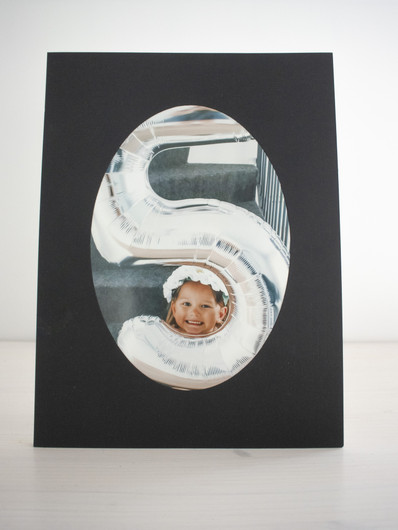 13 x 18 kuvalle soikio blanco pohjuke 