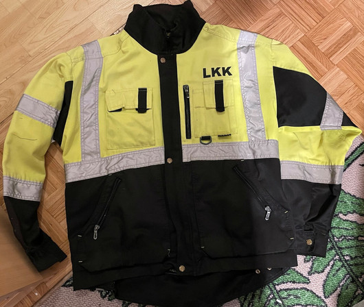 Työtakin vetoketjun vaihto