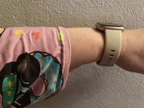 Paitojen hihojen ja/tai helman lyhennys/pidennys