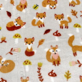 Fleece: Ketunpojat sienessä