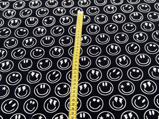 Trikoo: Hymynaamat/ Emoji musta