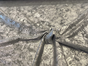 Tekonahka: Kiiltävät läiskät