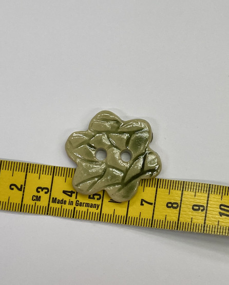 Keraaminen Nappi:  Kukka vihreä