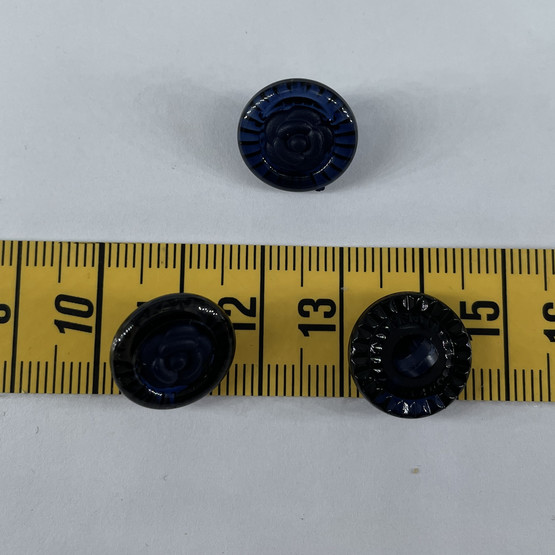 Kanta nappi kukalla 15mm