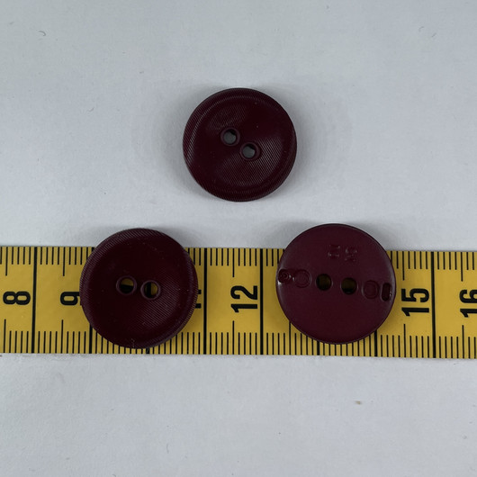 Viininpunainen nappi raidoilla 20mm