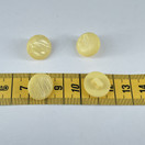 Kanta nappi kimalteella