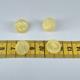 Kanta nappi kimalteella