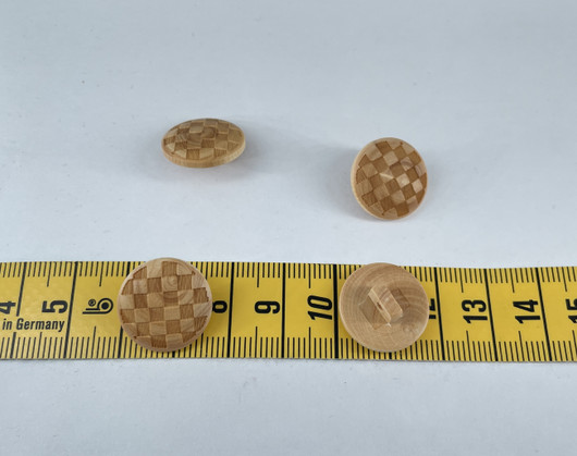 Vaalea kantanappi Puuta 18mm